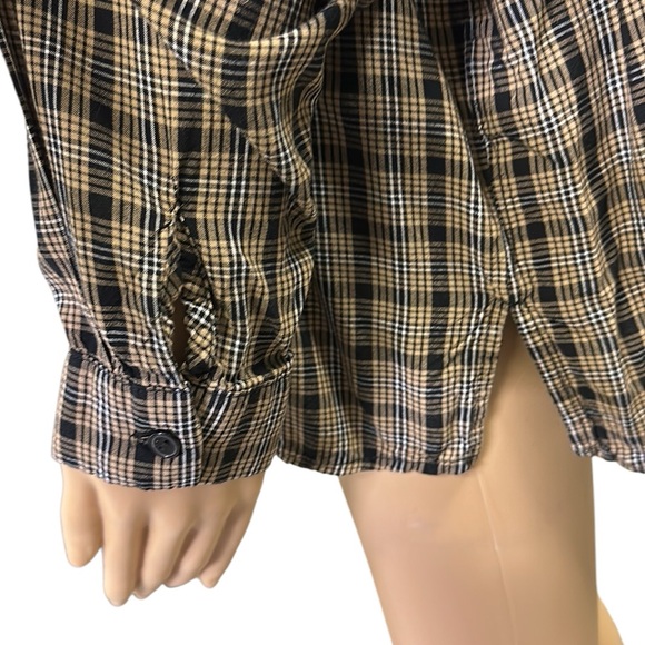 Peace and Pearls Long Sleeve Quarter Button Up Viscose Collarless Blouse Plus 1X - Picture 6 of 11